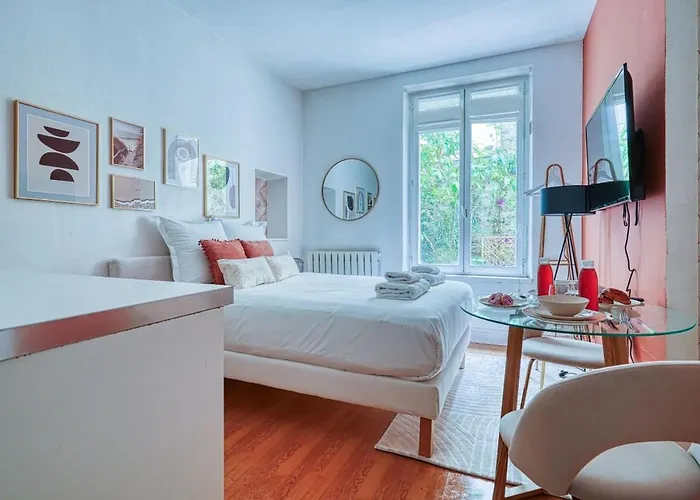 Apartment Proche Alesia - Thibaud -iii Paris
